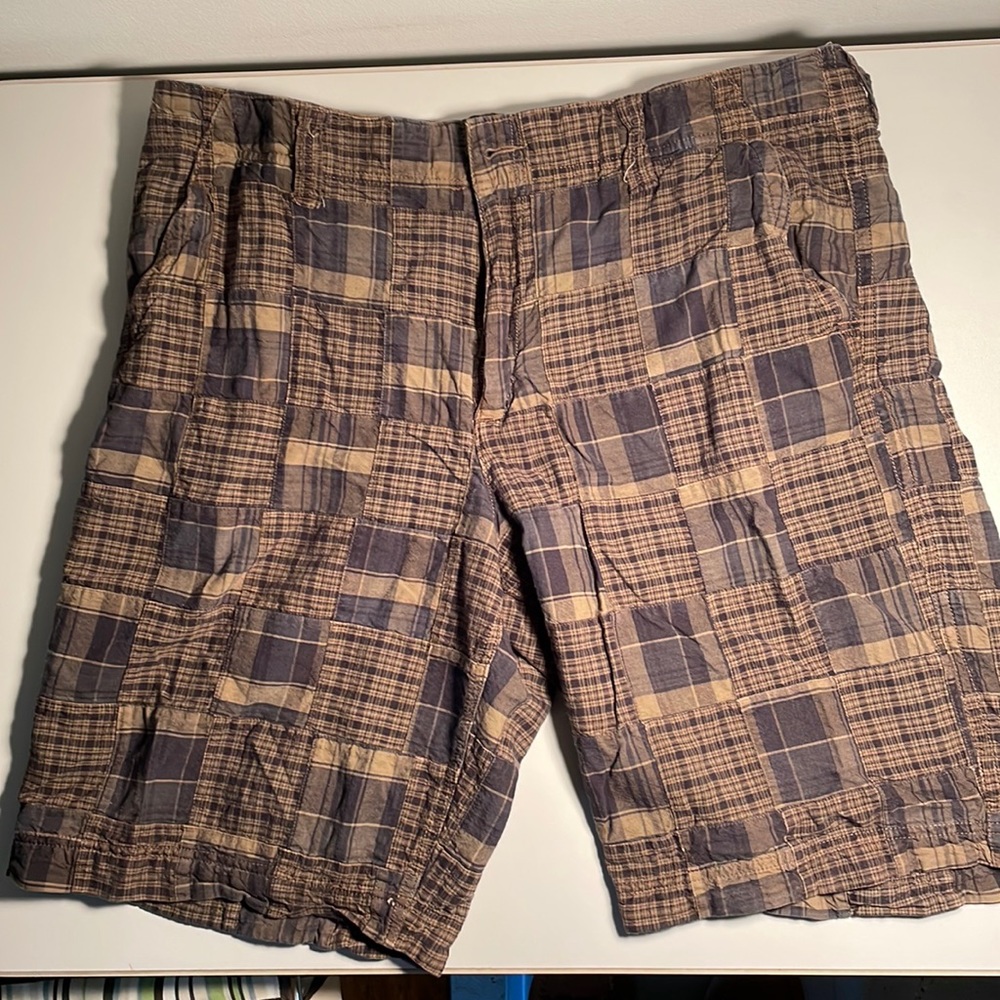 Mens Plaid Old Navy Shorts size 38